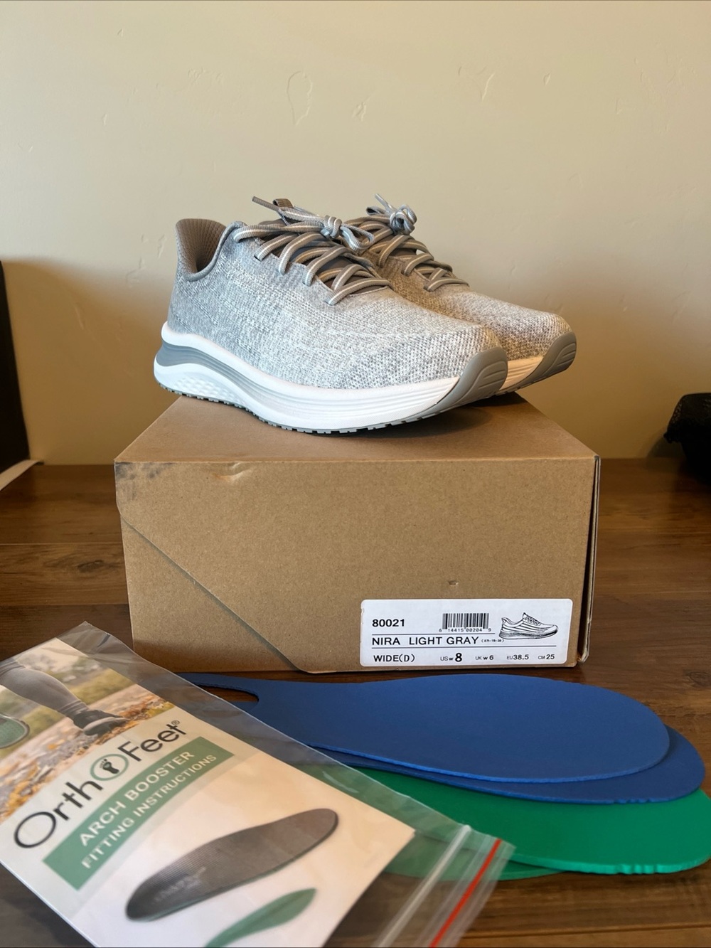 Orthofeet Nira Womens Light Gray Knit Walking Sneakers